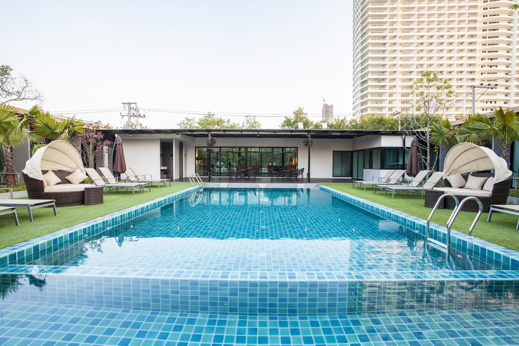 D Living Pattaya Hotel Jomtien Beach Exterior photo